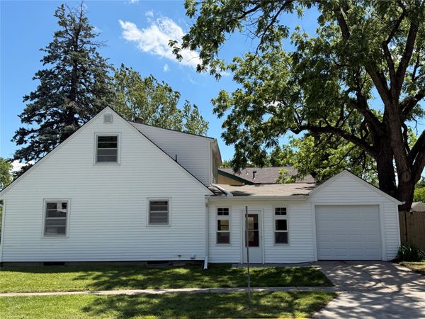 1535 Grand Avenue, Ames, IA 50010