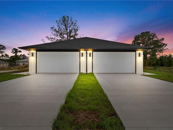 696-698 Creuset AVE S, LEHIGH ACRES, FL 33974