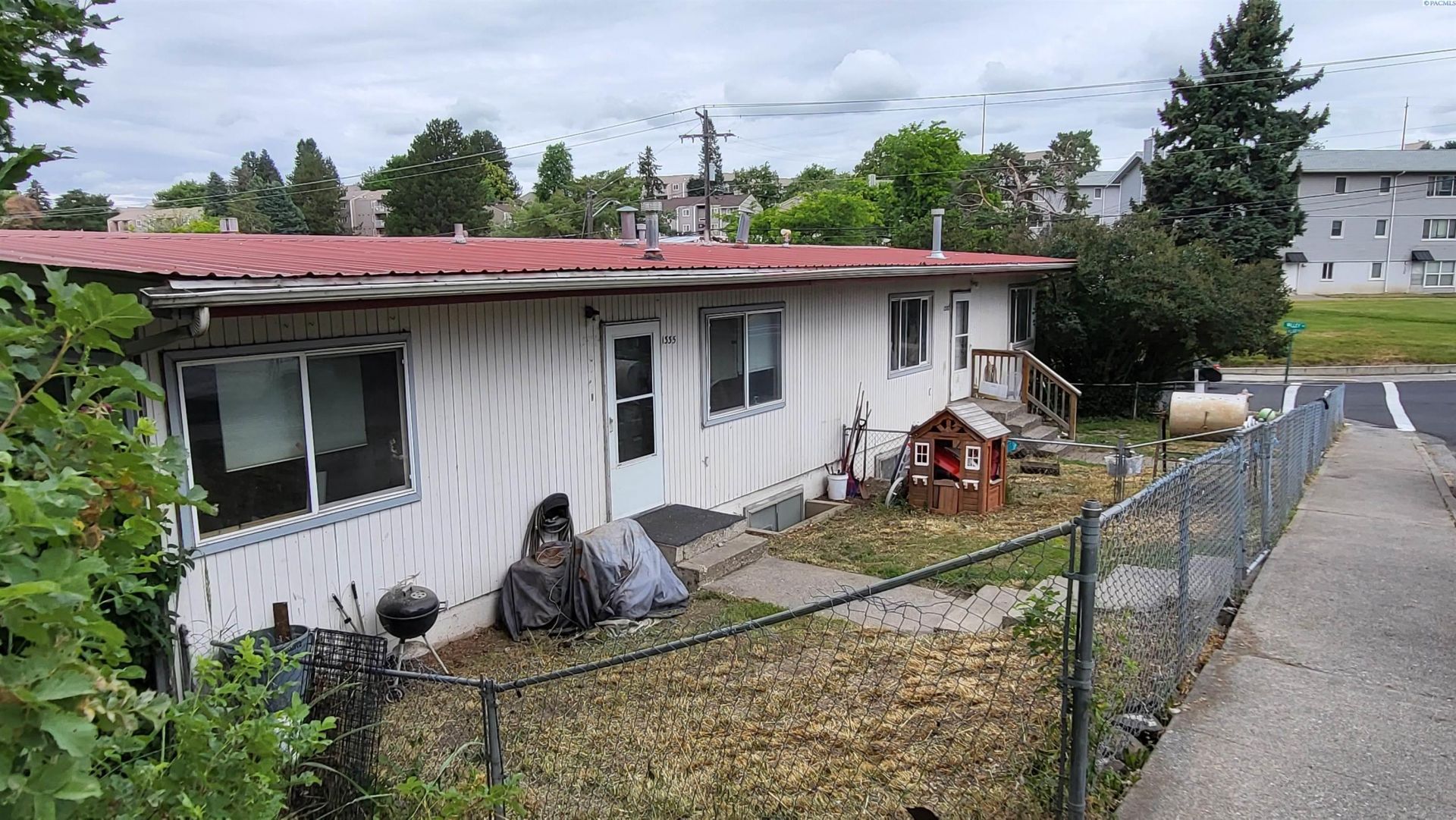 1335-37 NE Hillside Drive, Pullman, WA 99163 Main Photo