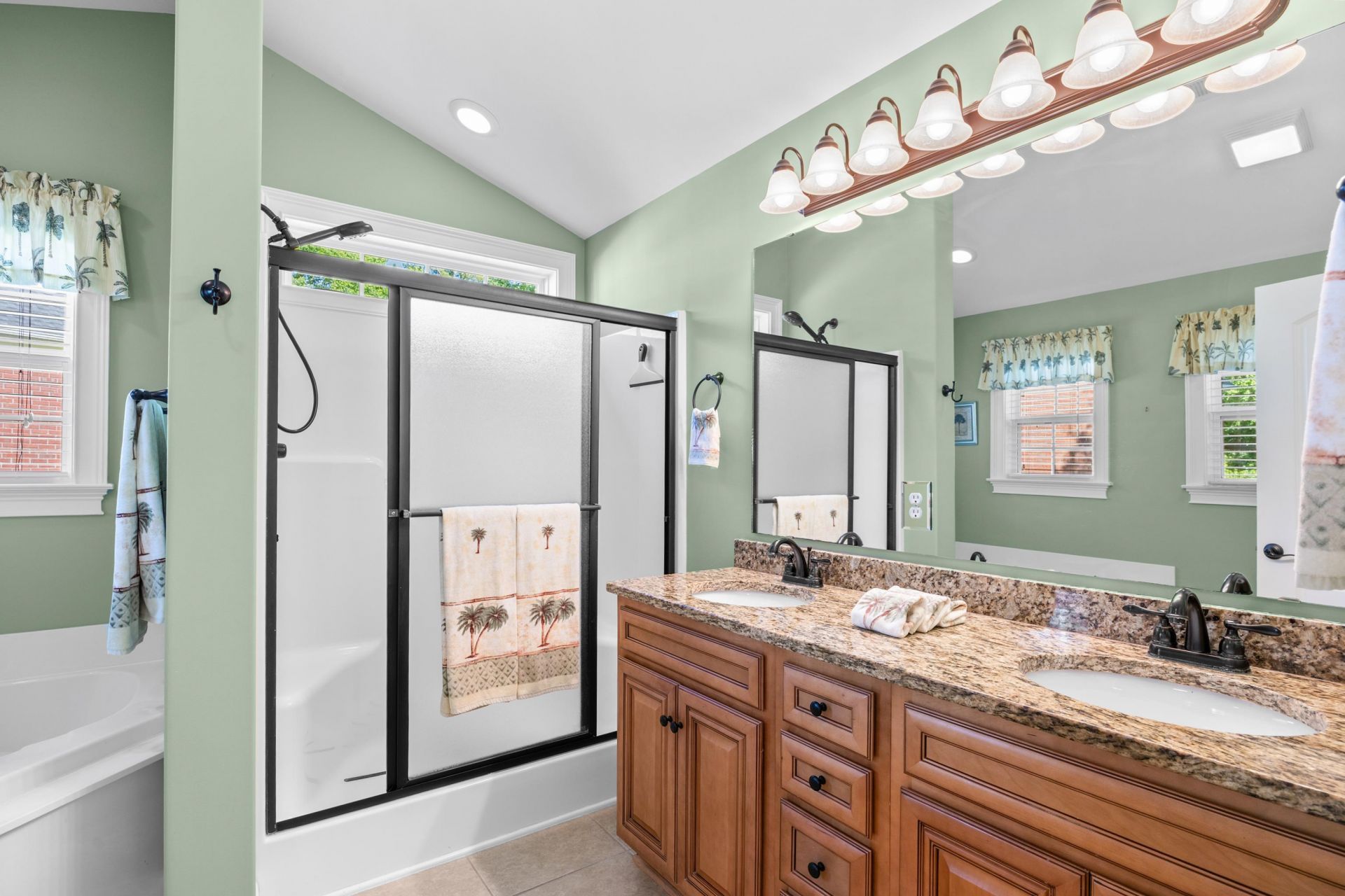 504 Harrington Ct. Photo 18