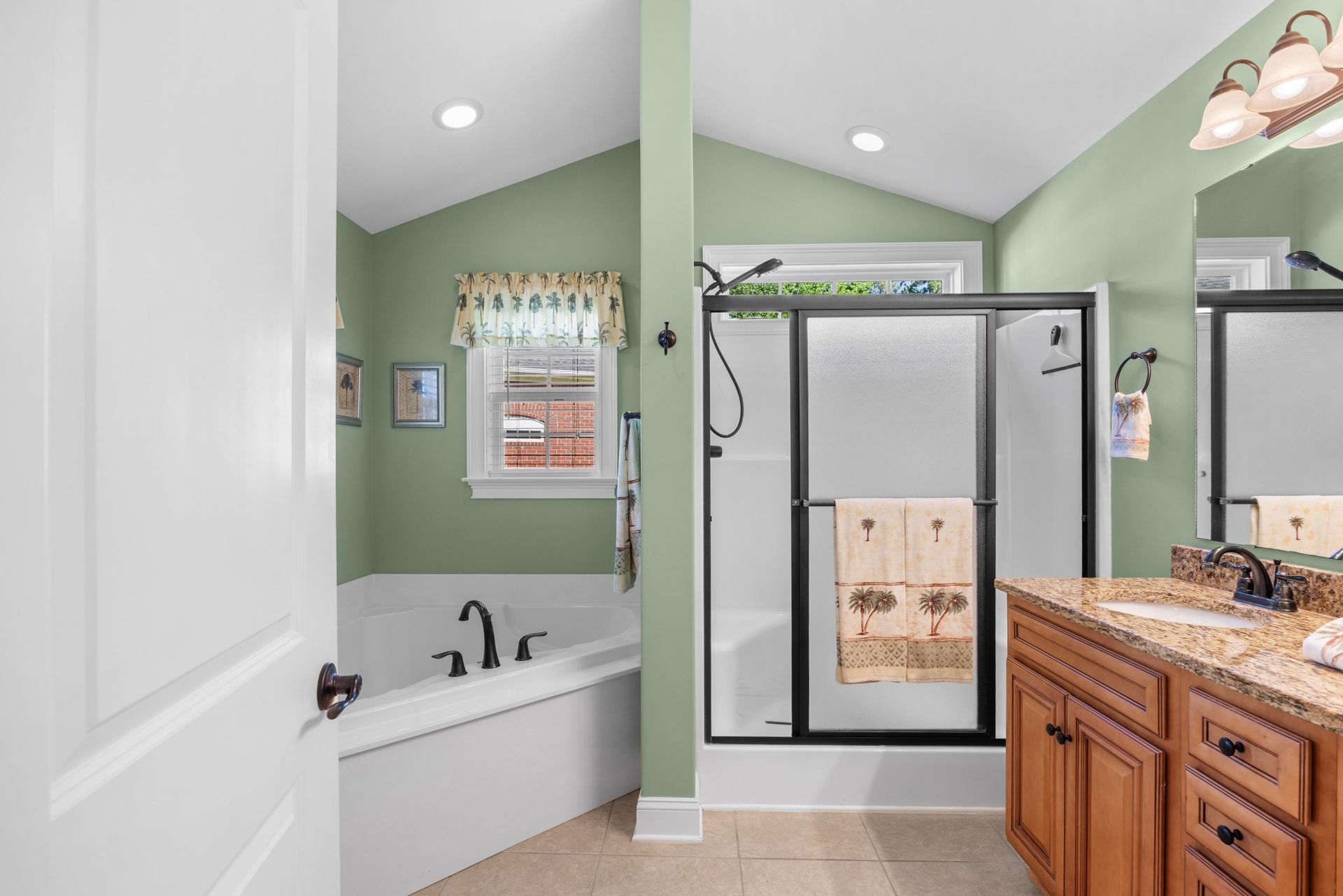 504 Harrington Ct. Photo 19