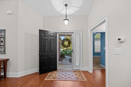 504 Harrington Ct. photo 4