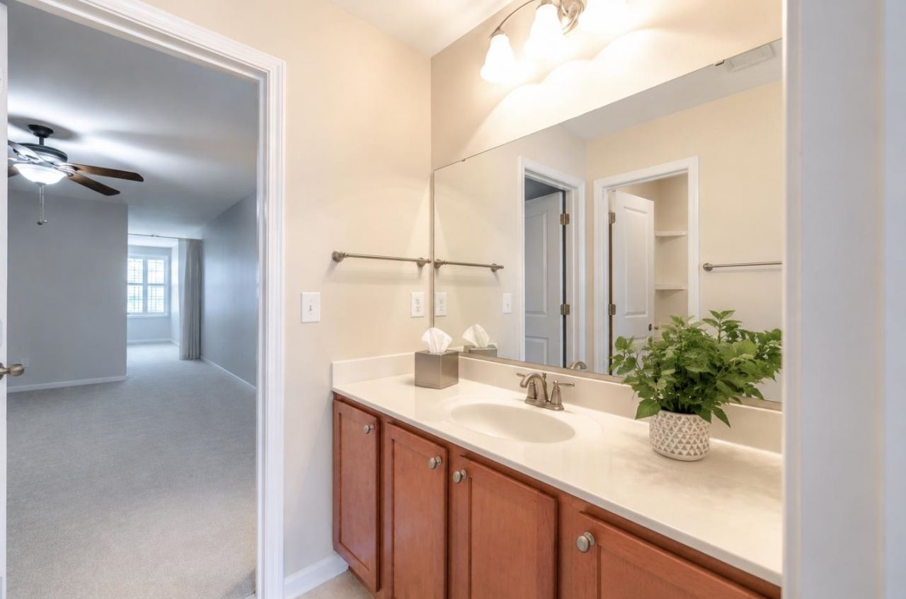 316 Saint Catherine Bay Ct. Photo 33