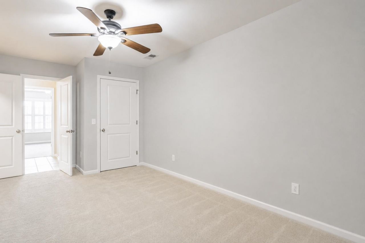 316 Saint Catherine Bay Ct. Photo 36