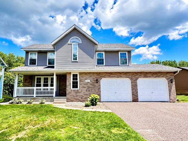 5501 Golfview Avenue N, Oakdale, MN 55128