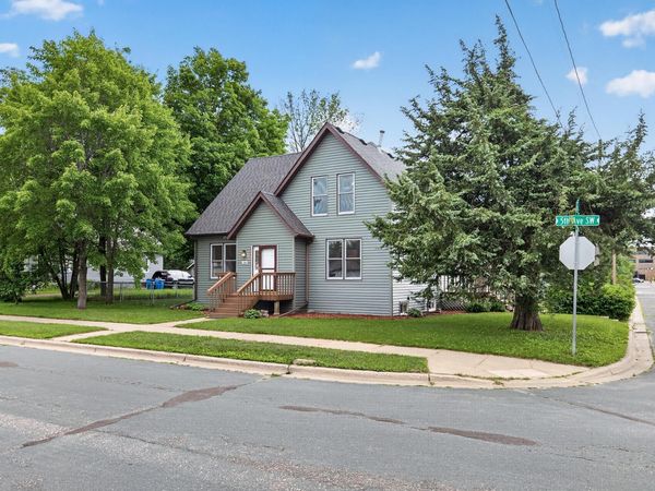 543 5th Avenue SW, Cambridge, MN 55008
