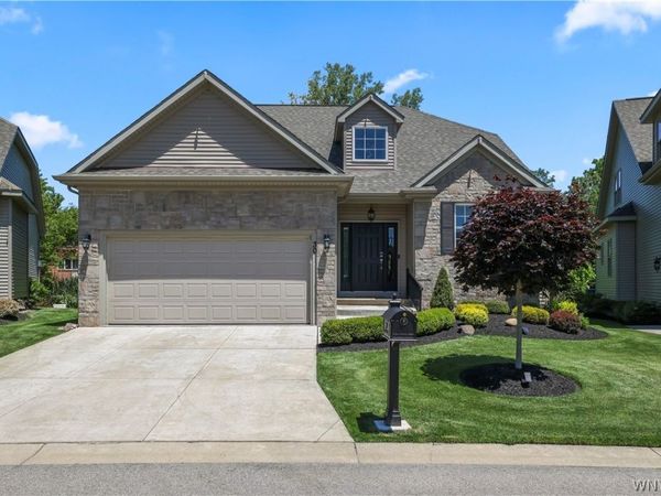 30 Logan Lane , Lancaster, NY 14086