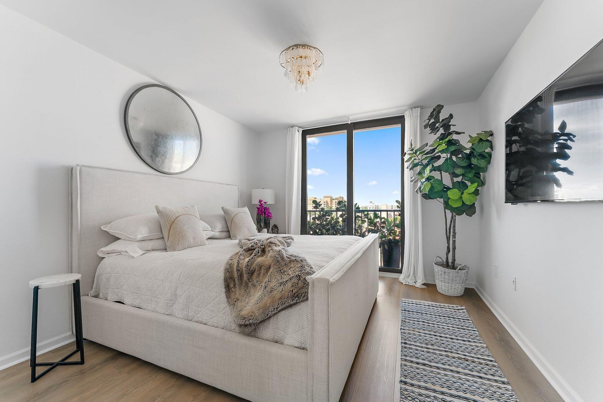 651 Okeechobee Boulevard, Unit 612, West Palm Beach, FL 33401 Photo