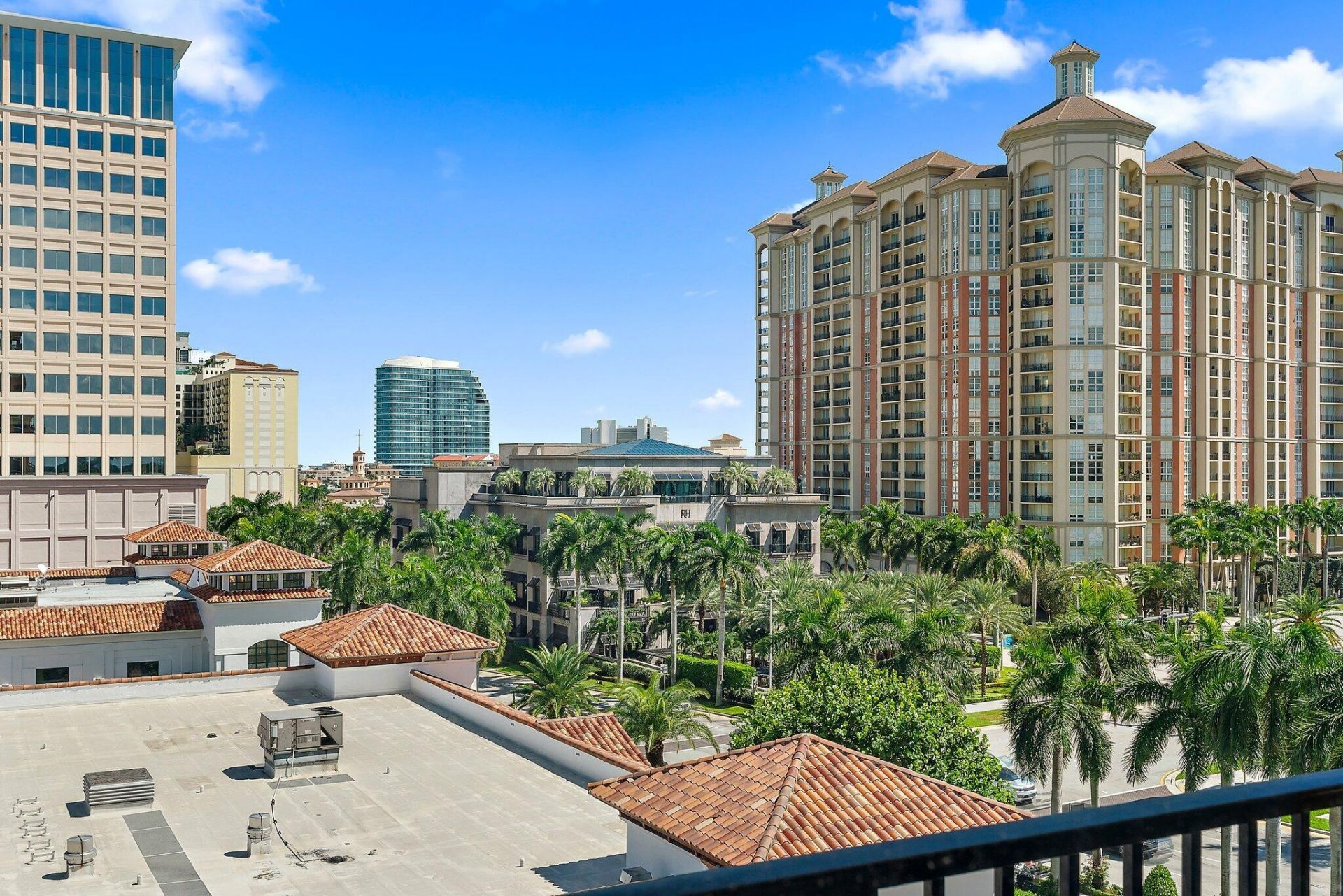 651 Okeechobee Boulevard, Unit 612, West Palm Beach, FL 33401 Photo