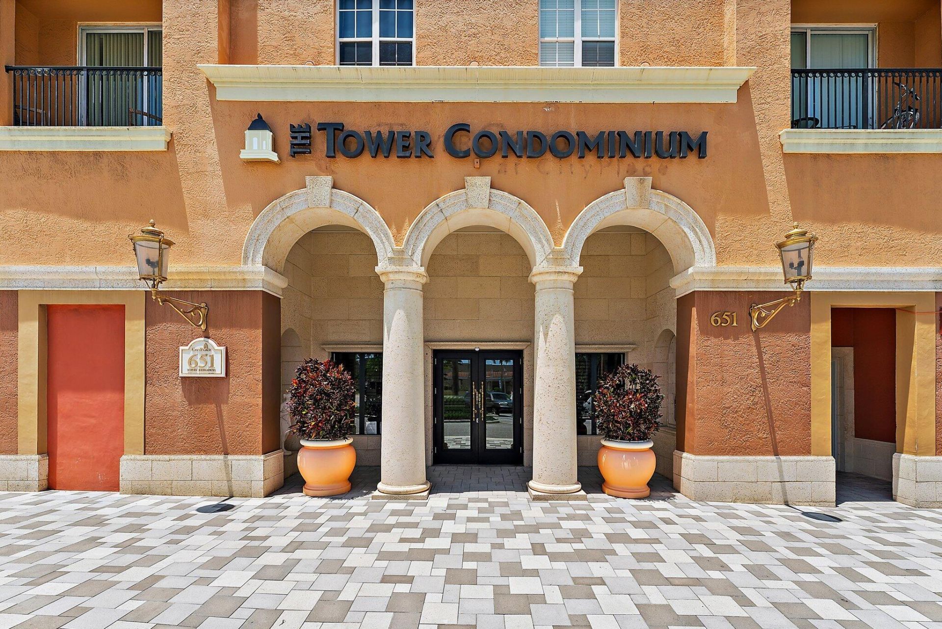 651 Okeechobee Boulevard, Unit 612, West Palm Beach, FL 33401 Photo