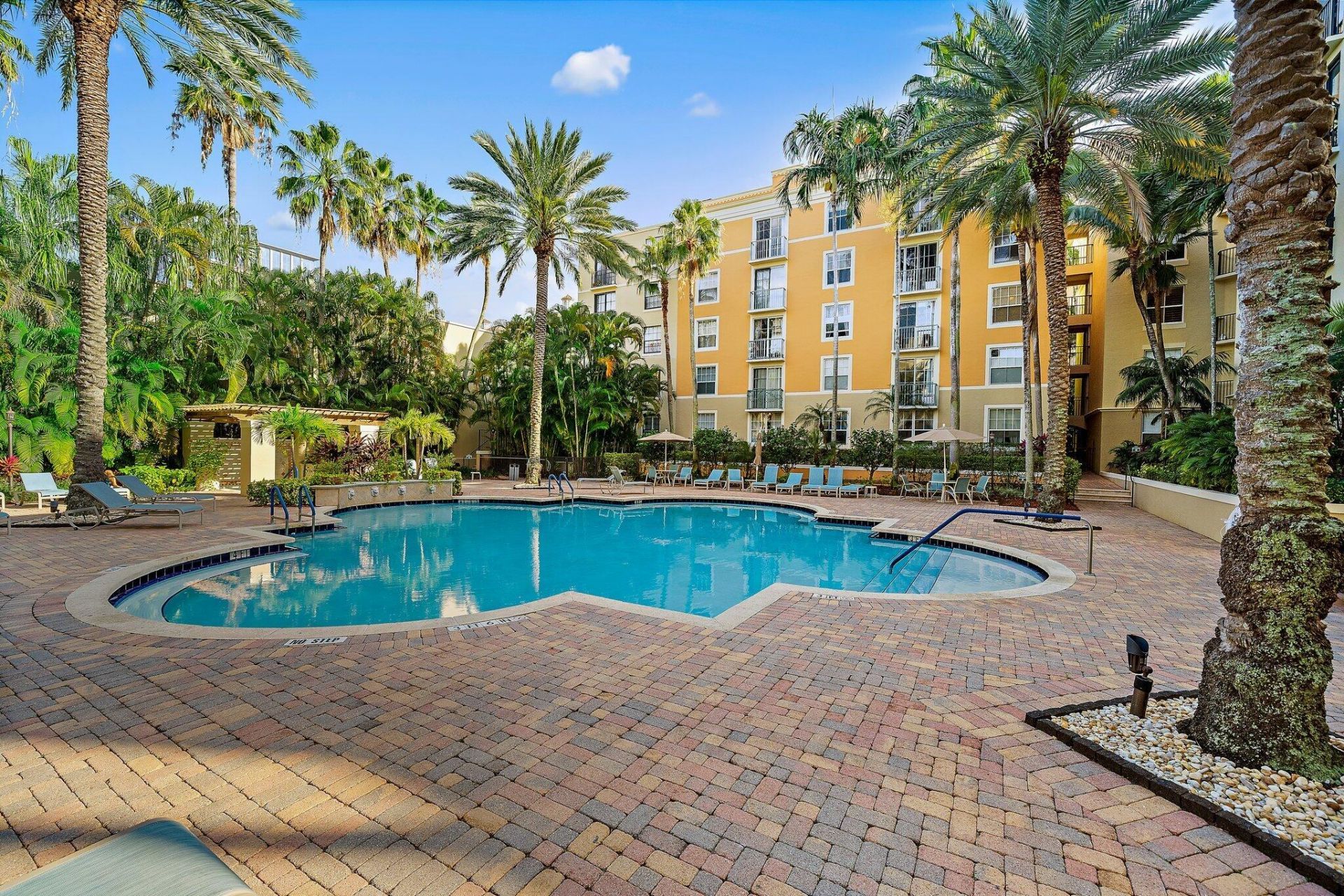 651 Okeechobee Boulevard, Unit 612, West Palm Beach, FL 33401 Photo