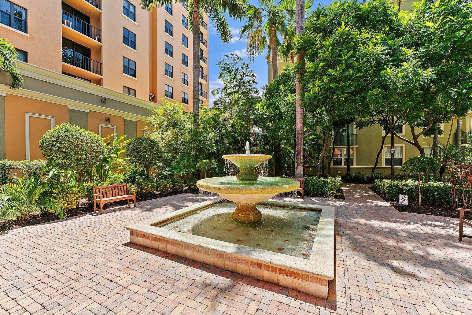 651 Okeechobee Boulevard, Unit 612, West Palm Beach, FL 33401 Photo