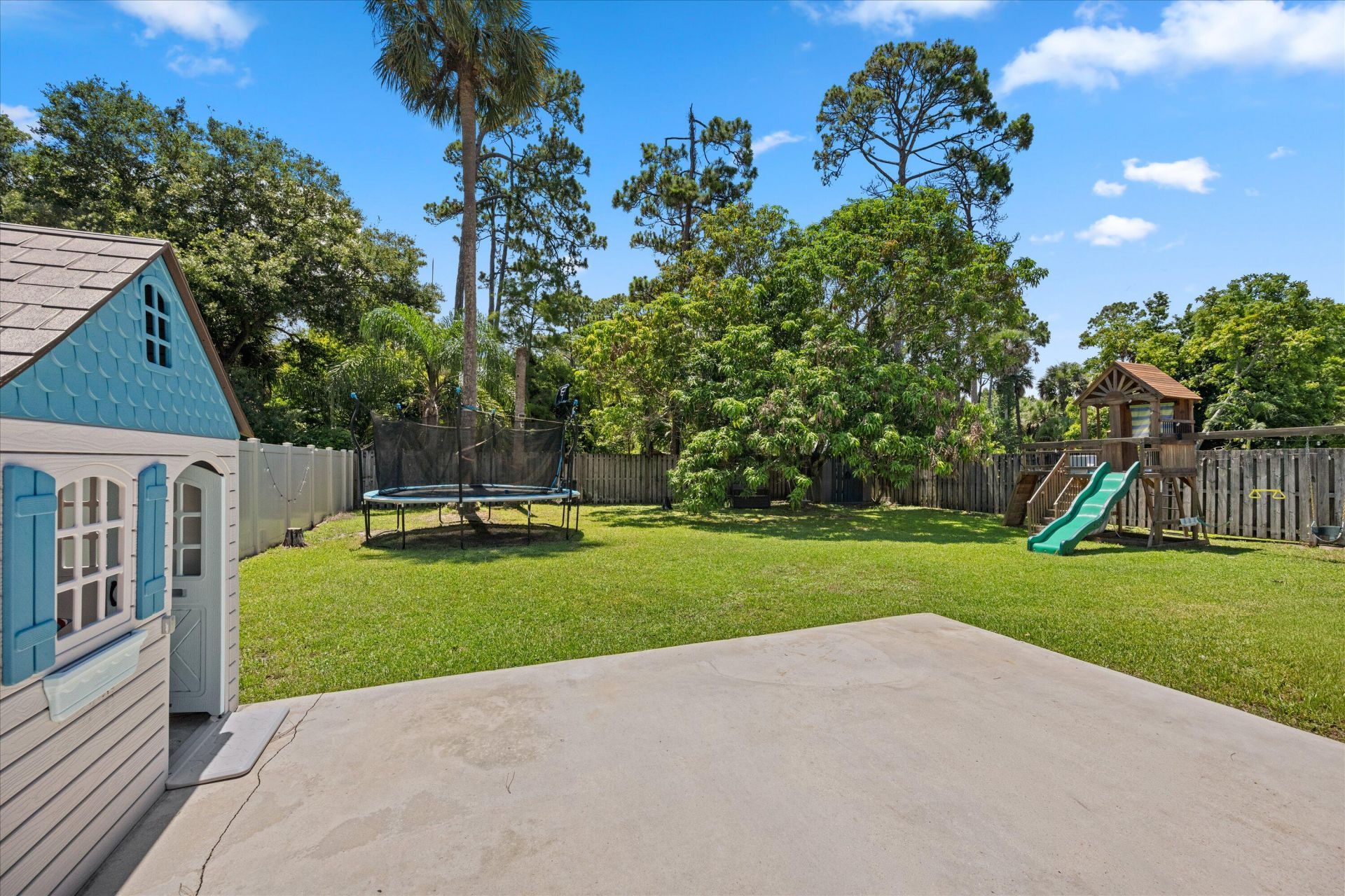 1051 New Parkview Place, Haverhill, FL 33417 Photo
