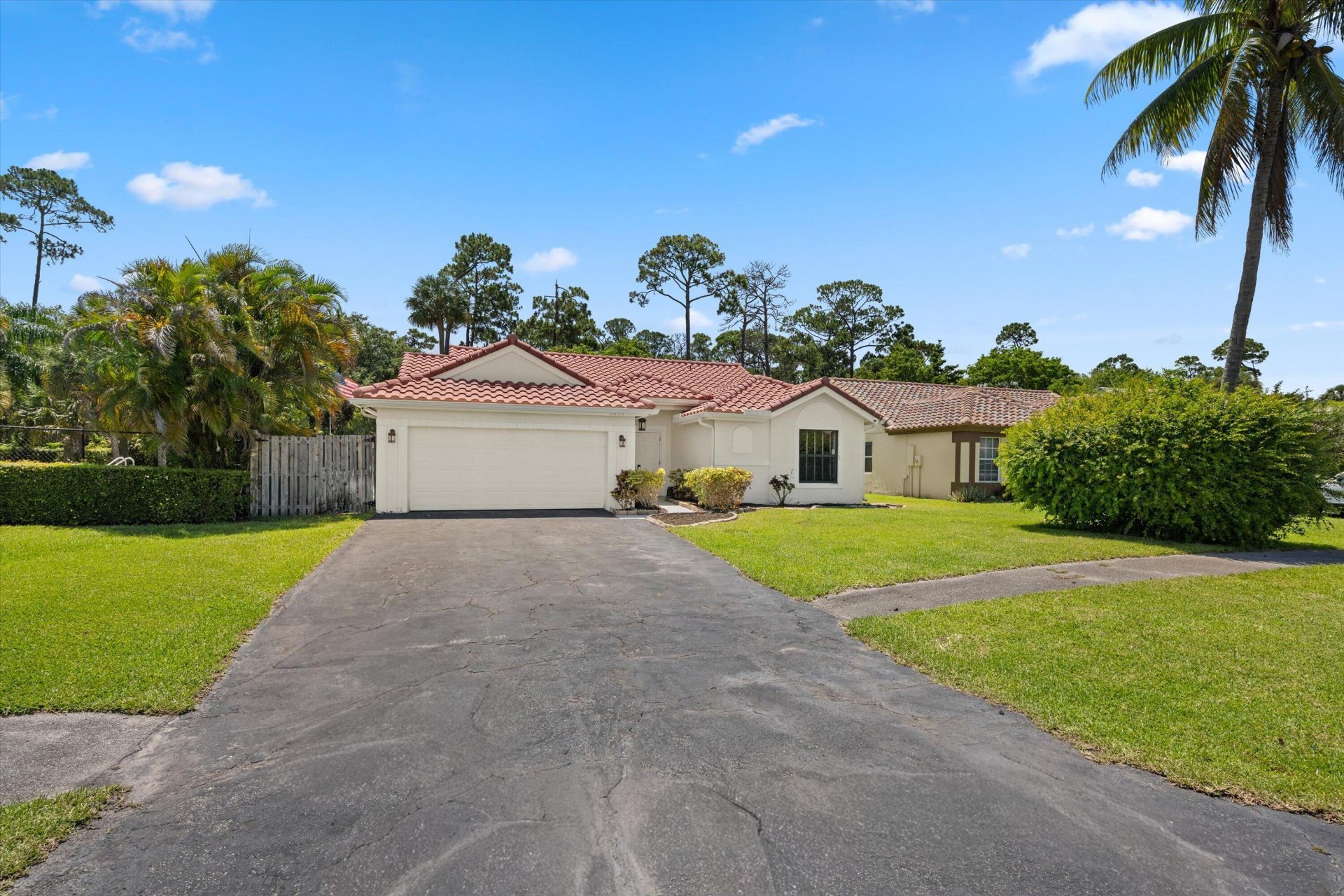 1051 New Parkview Place, Haverhill, FL 33417 Photo