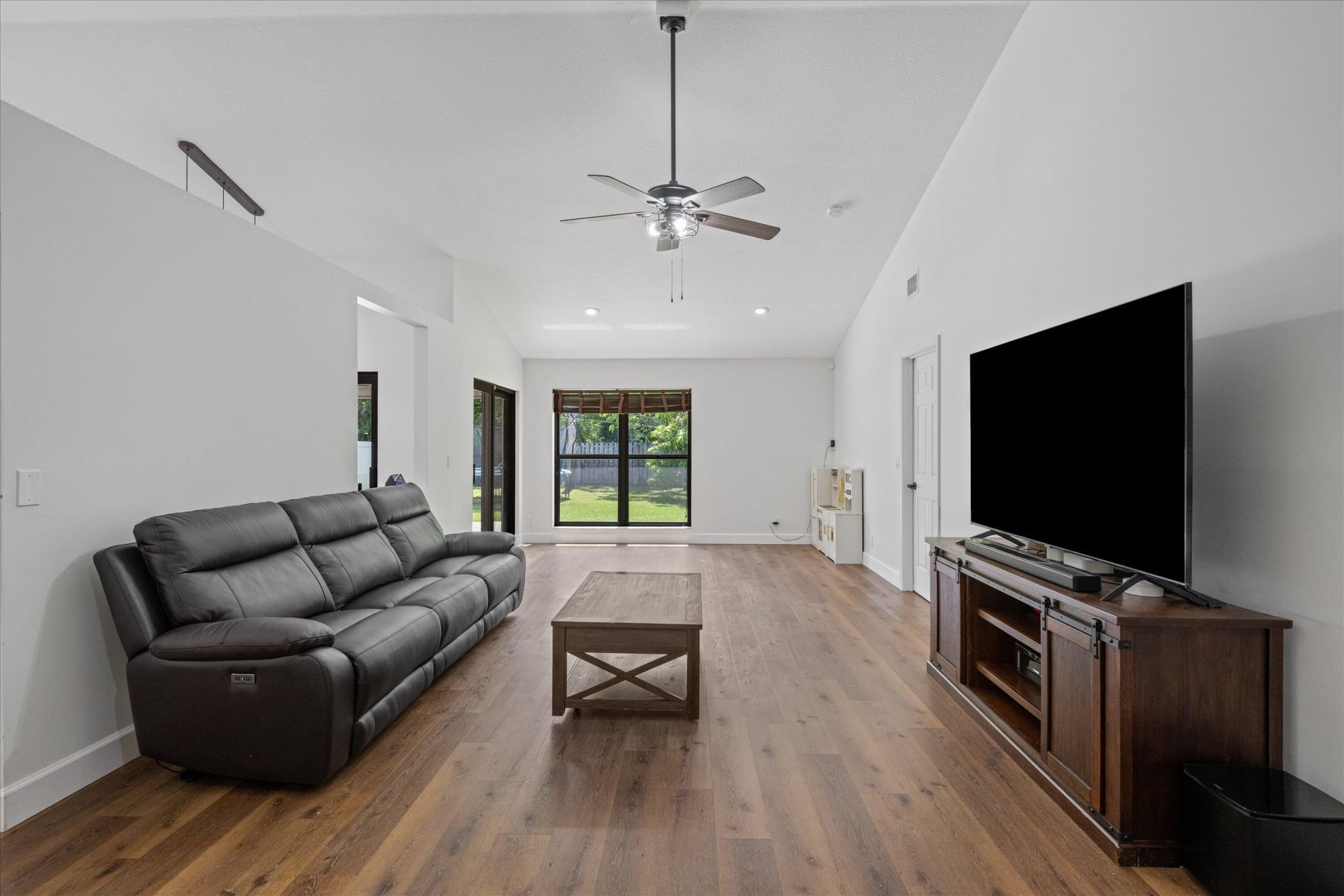 1051 New Parkview Place, Haverhill, FL 33417 Photo