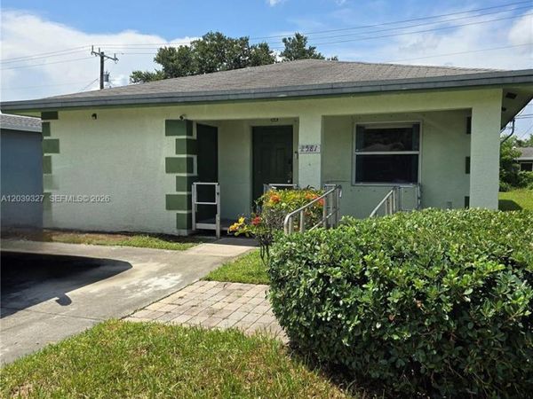 2581 NW 15th Ct, Fort Lauderdale, FL 33311