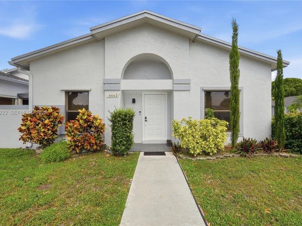 6443 SW 152nd Cir Pl , Unit 22-43, Miami, FL 33193