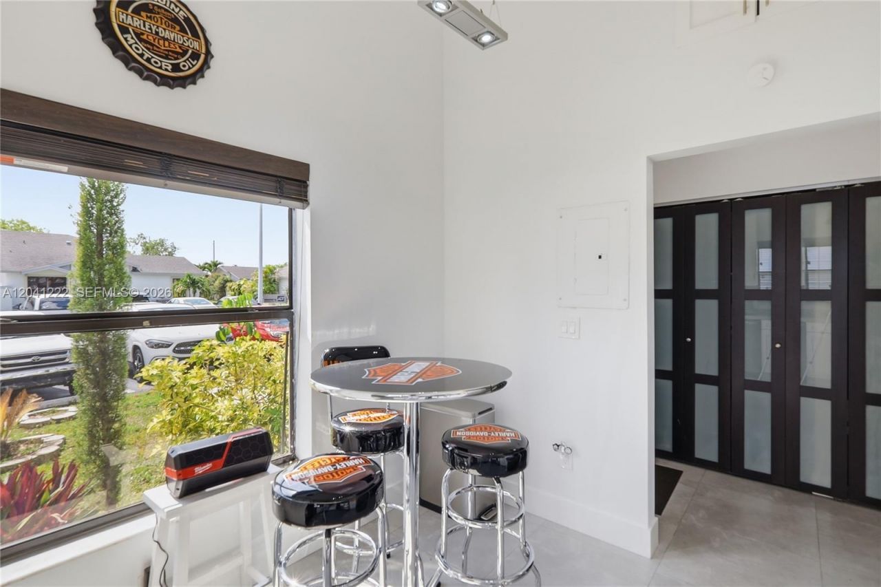 6443 SW 152nd Cir Pl, Unit 22-43, Miami, FL 33193 Photo
