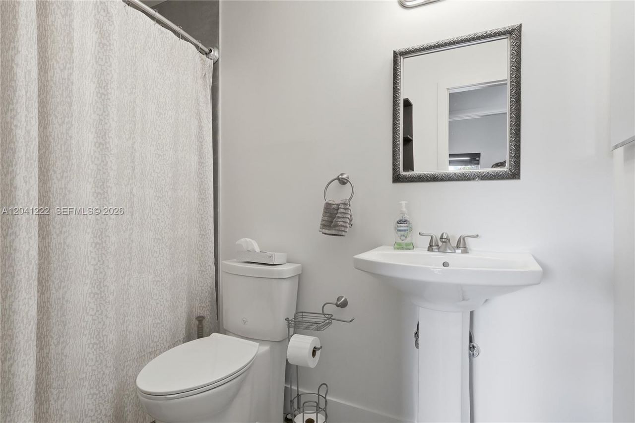 6443 SW 152nd Cir Pl, Unit 22-43, Miami, FL 33193 Photo