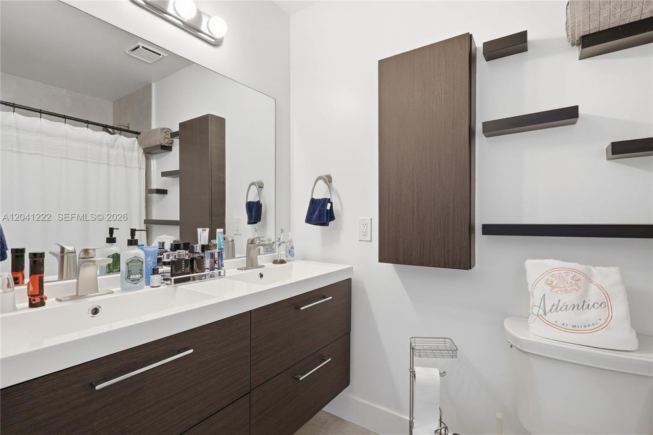 6443 SW 152nd Cir Pl, Unit 22-43, Miami, FL 33193 Photo