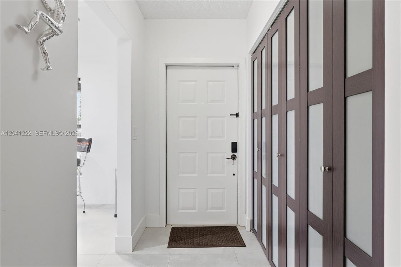 6443 SW 152nd Cir Pl, Unit 22-43, Miami, FL 33193 Photo