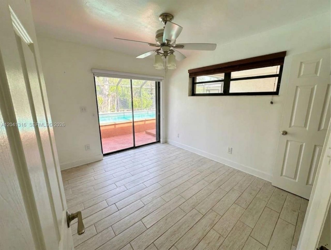 10015 SW 213th Ter , Cutler Bay, FL 33189 Photo