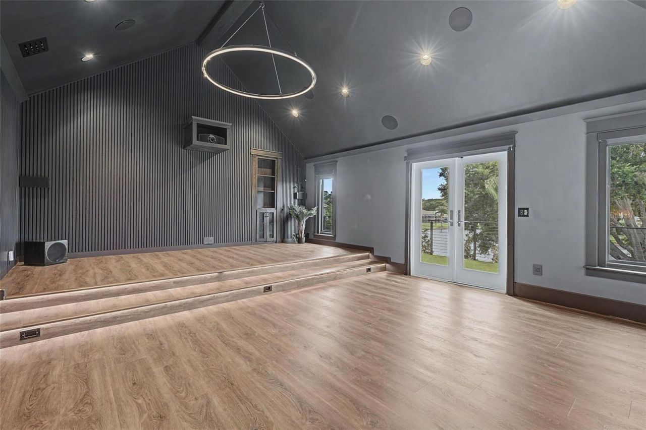 3781 Executive Drive, Palm Harbor, FL 34685 Photo