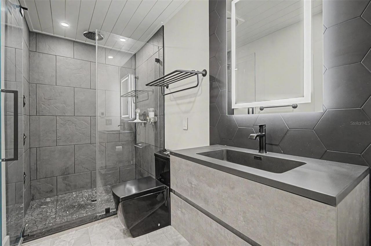 3781 Executive Drive, Palm Harbor, FL 34685 Photo