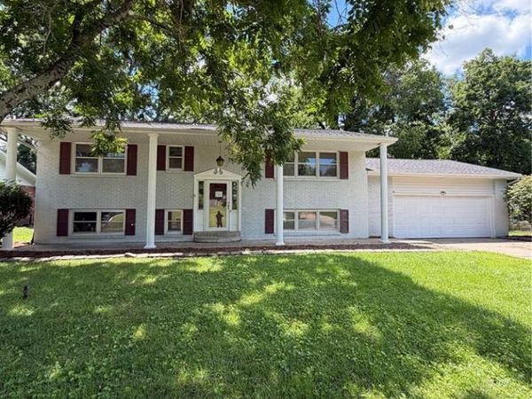 2033 Anthony Drive , Cape Girardeau, MO 63701