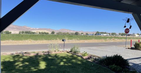 230 N Mountain View Street, Yerington, NV 89447 Photo