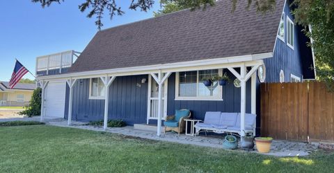230 N Mountain View Street, Yerington, NV 89447 Photo