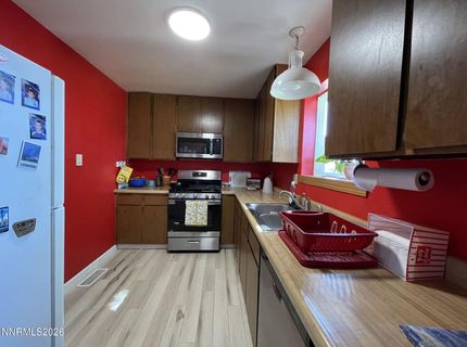 230 N Mountain View Street, Yerington, NV 89447 Photo