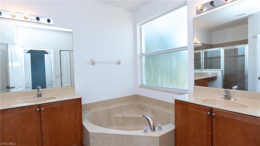 7020 Ambrosia Ln , Unit 1105, Naples, FL 34119 Photo