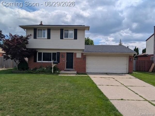12954 Kinlock Drive, Sterling Heights, MI 48312