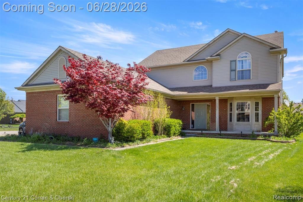 30537 Linden Court, Flat Rock, MI 48134 Main Photo