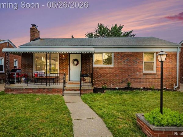 21701 Sunnyside Street, St. Clair Shores, MI 48080