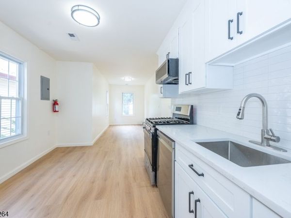 231 Waverly Pl, Unit 2, South Orange, NJ 07079