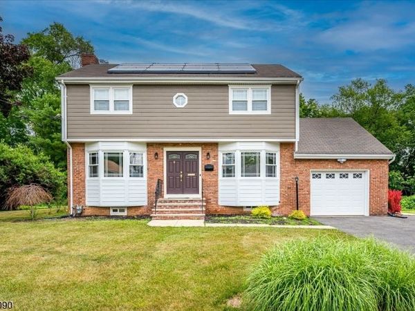 162 Mali Dr, North Plainfield, NJ 07062