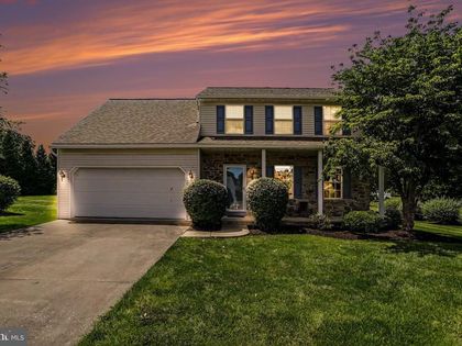 9 BALDWIN DRIVE  Lancaster, PA 17602