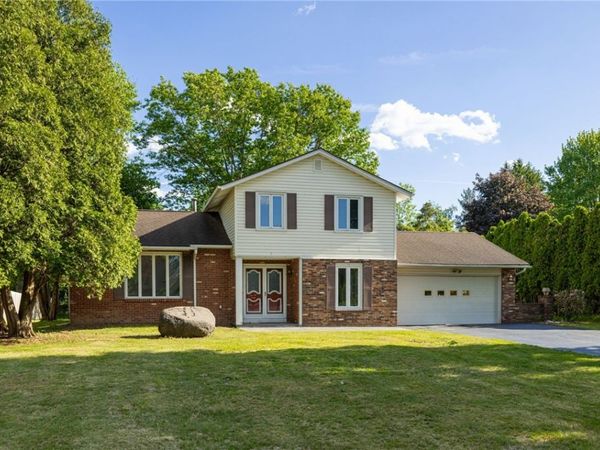 15 Ascot Drive , Rochester, NY 14624