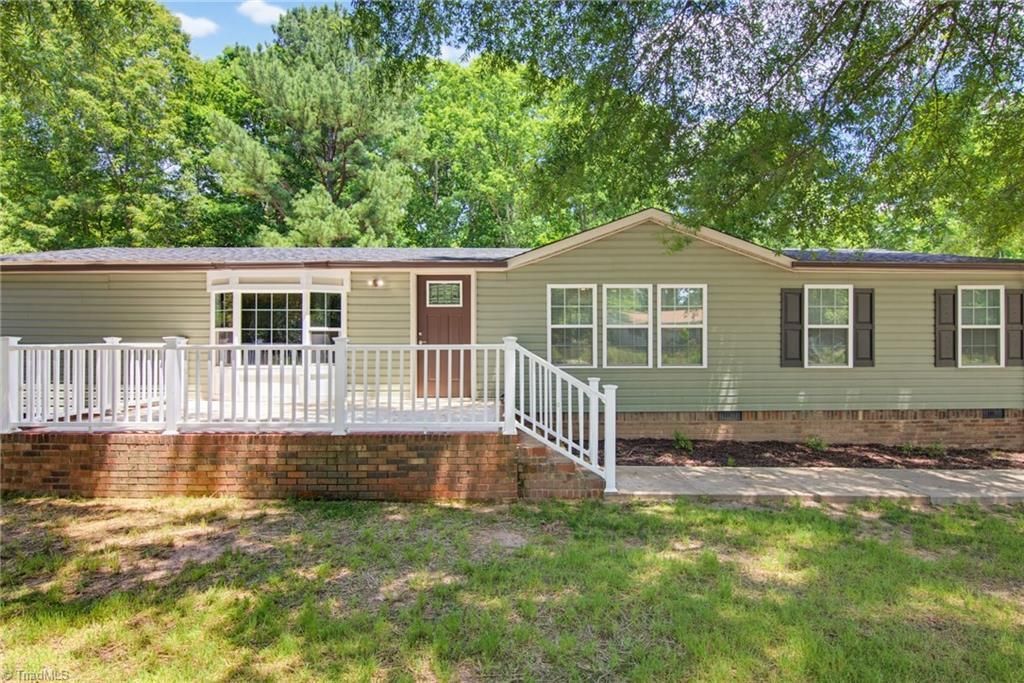 1059 Whitts Road, Madison, NC 27025 Main Photo