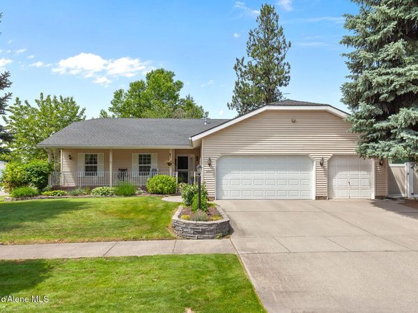 5881 N Isabella DR, Coeur d'Alene, ID 83815