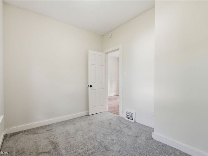 3443 E 75th Street, Cleveland, OH 44127 Photo 14