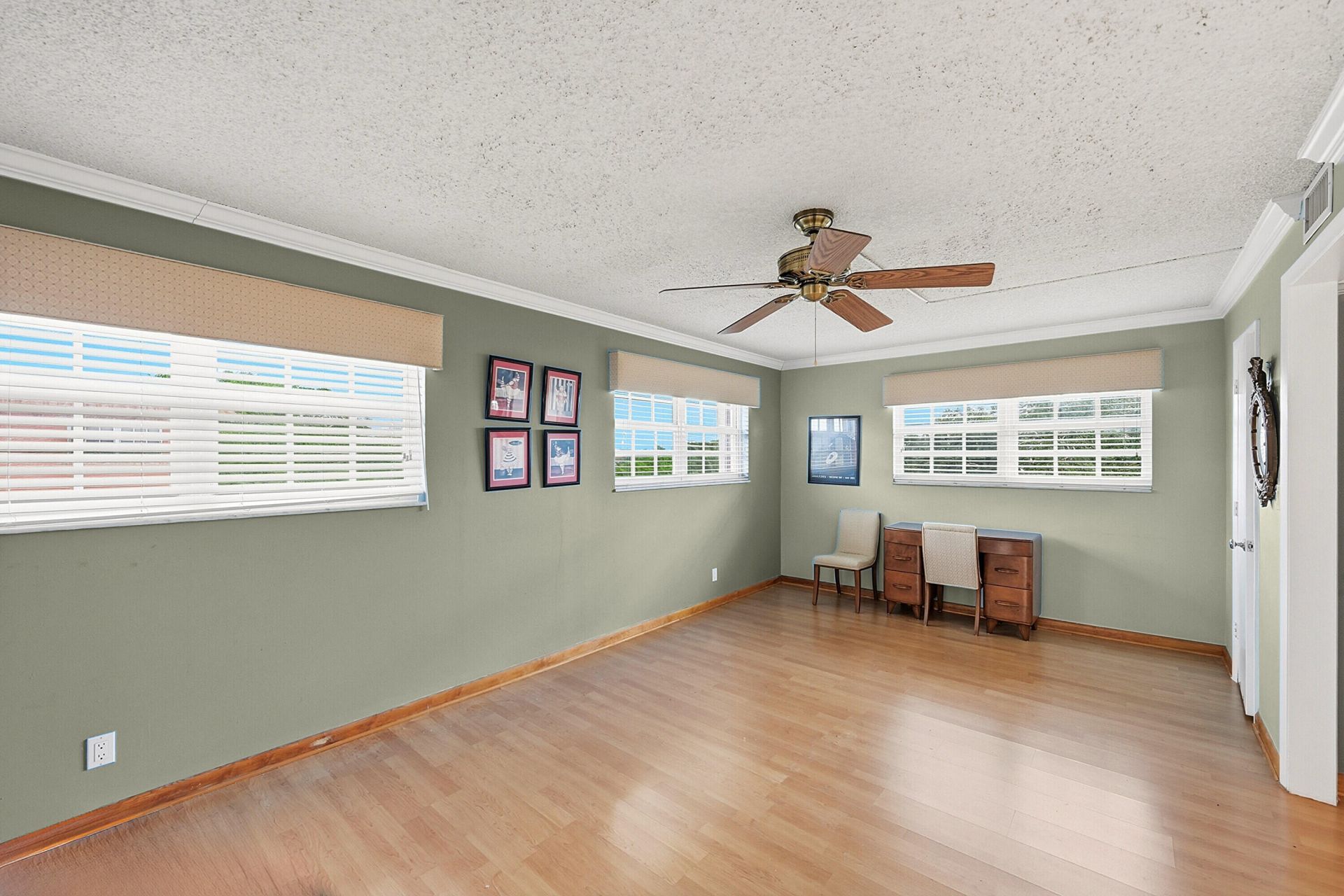 670 Tennis Club Drive, Unit 312, Fort Lauderdale, FL 33311 Photo