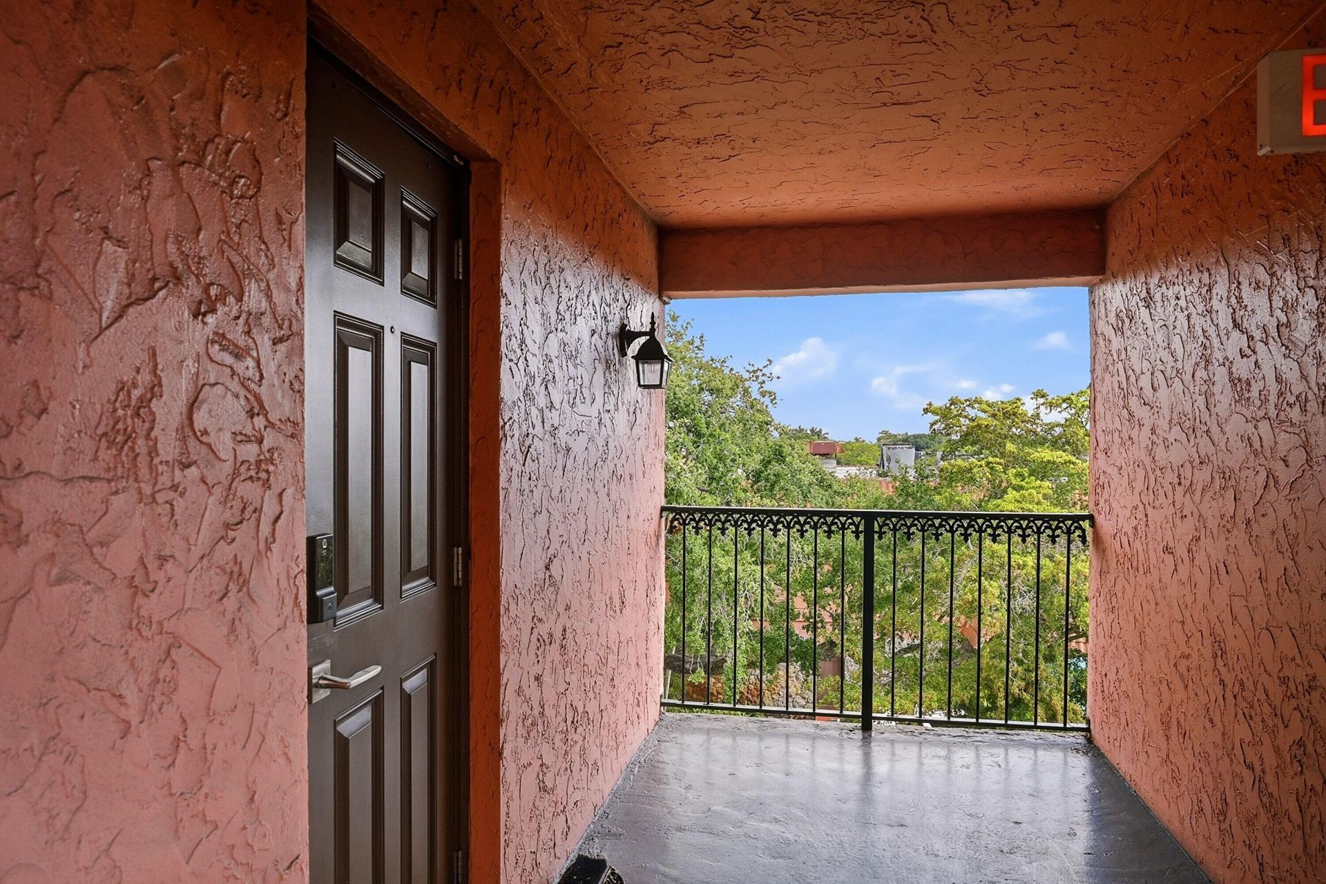 670 Tennis Club Drive, Unit 312, Fort Lauderdale, FL 33311 Photo