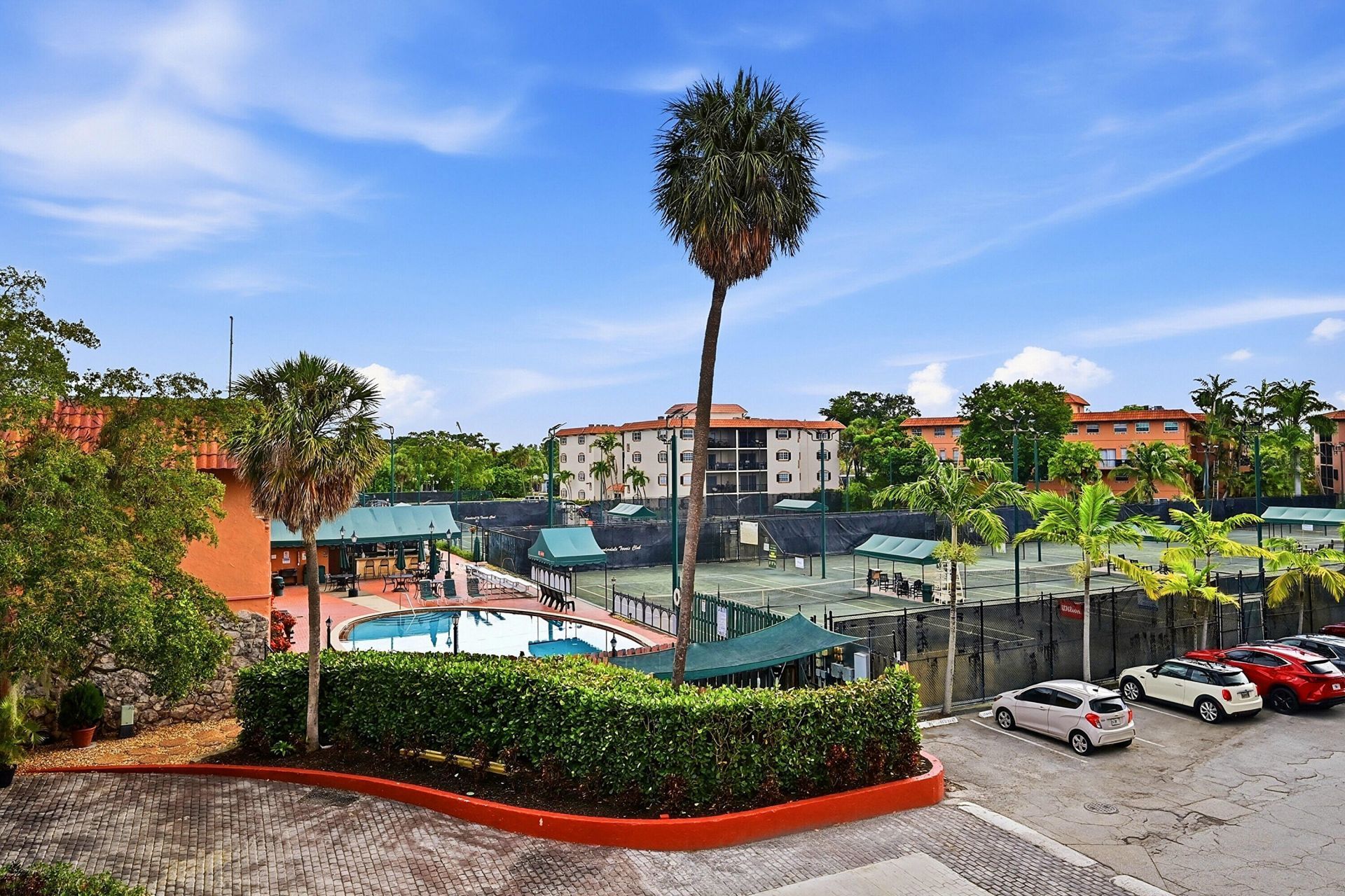 670 Tennis Club Drive, Unit 312, Fort Lauderdale, FL 33311 Photo