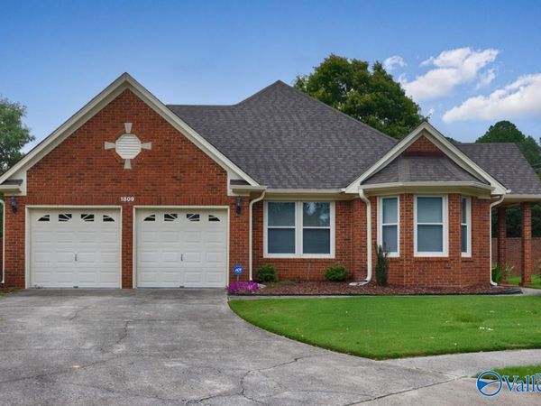 1809 Edgemere Court SE, Huntsville, AL 35803