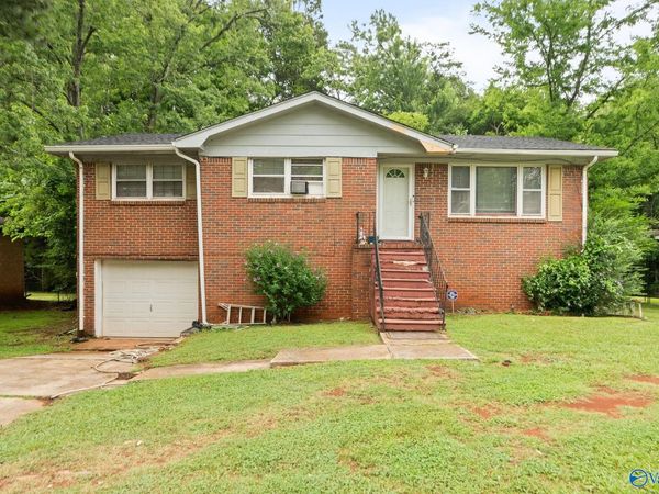 4630 Broadmeadow Lane NW, Huntsville, AL 35810