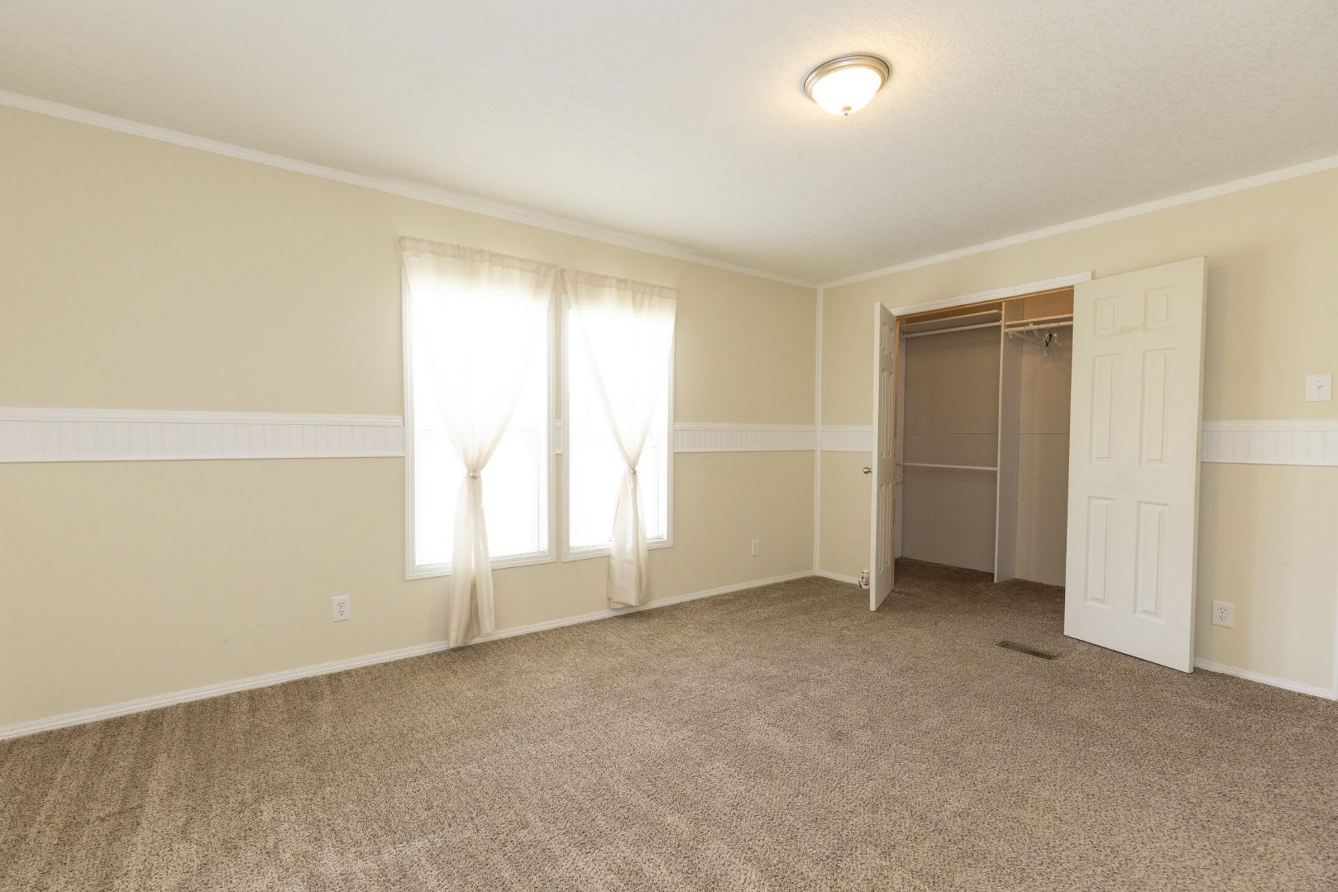 496 Hollyhock Road Photo 10