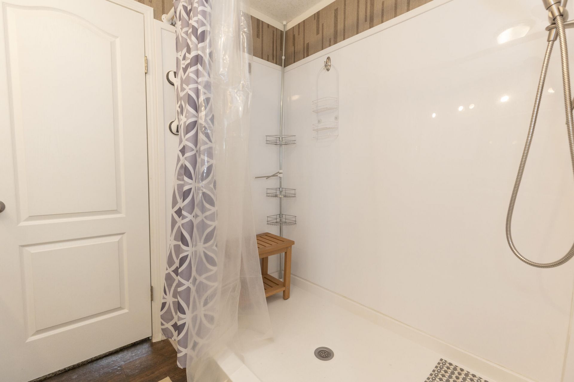 496 Hollyhock Road Photo 14